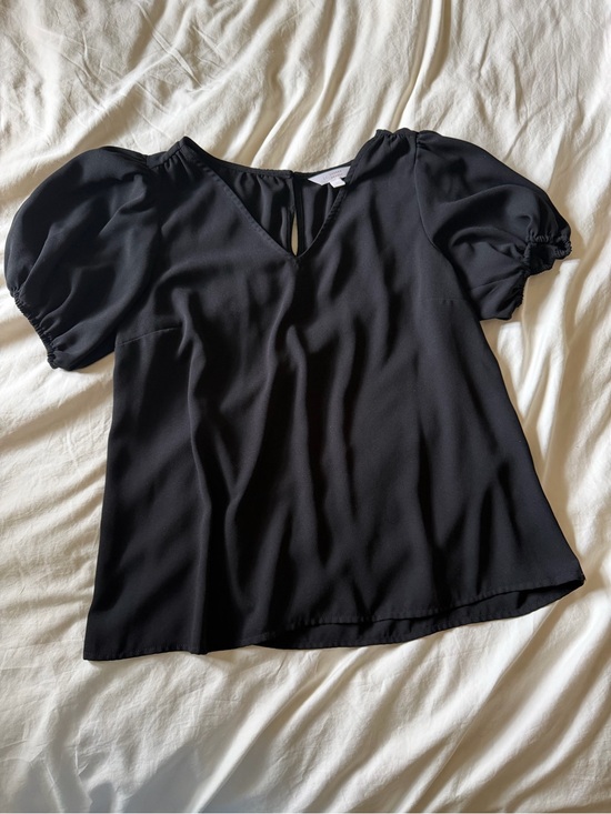 LC Lauren Conrad Tops - Black Puffy Short Sleeved Blouse